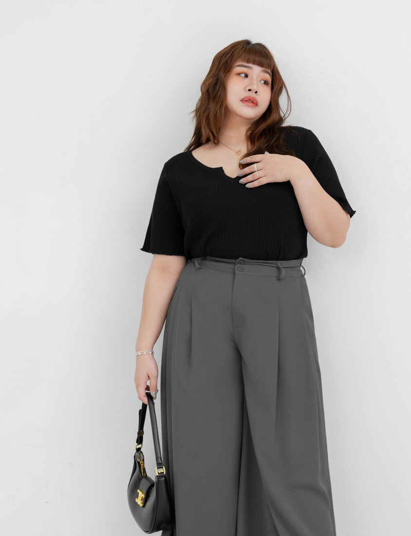 MISS. Essential Wavy Edge Plus Size Knit Top