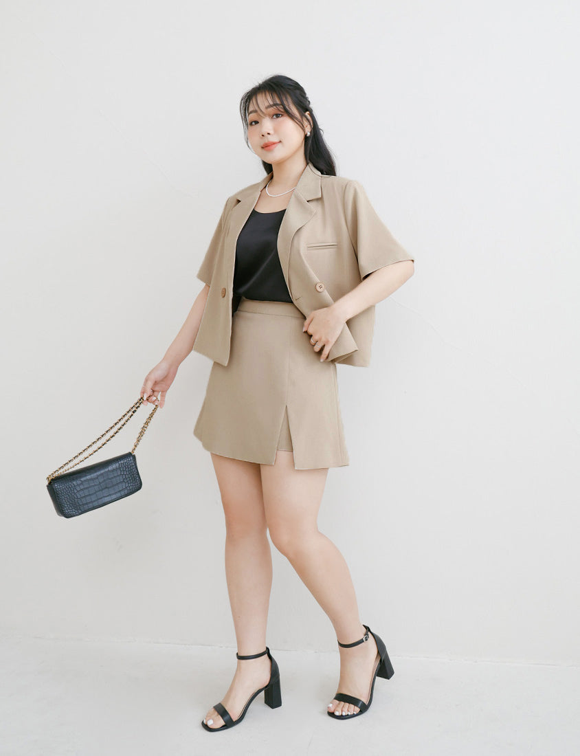 MISS. Structured Lightweight A-line Slit Plus Size Tailored Skirt (With Short)