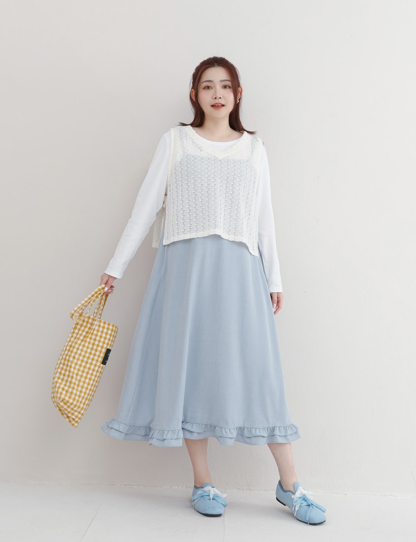 U-Neck Slim Fit Plus Size Long Sleeve Tee