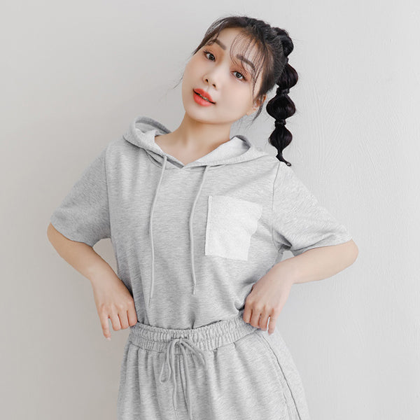Reverse Square Pocket Plus Size Hooded Top