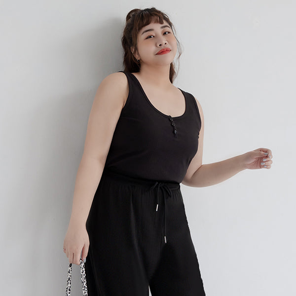Basic U-Neck Ribbed Button Plus Size Tank Top