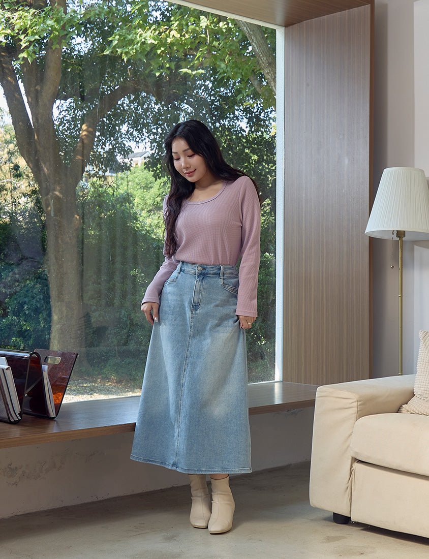 Pear-Shaped Friendly! Perfect Fit Back Slit Plus Size Denim Maxi Skirt