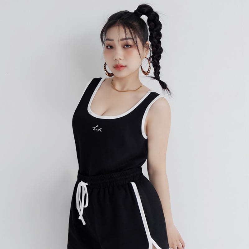 MUA! Sporty U-Neck Racerback Embroidery Plus Size Tank