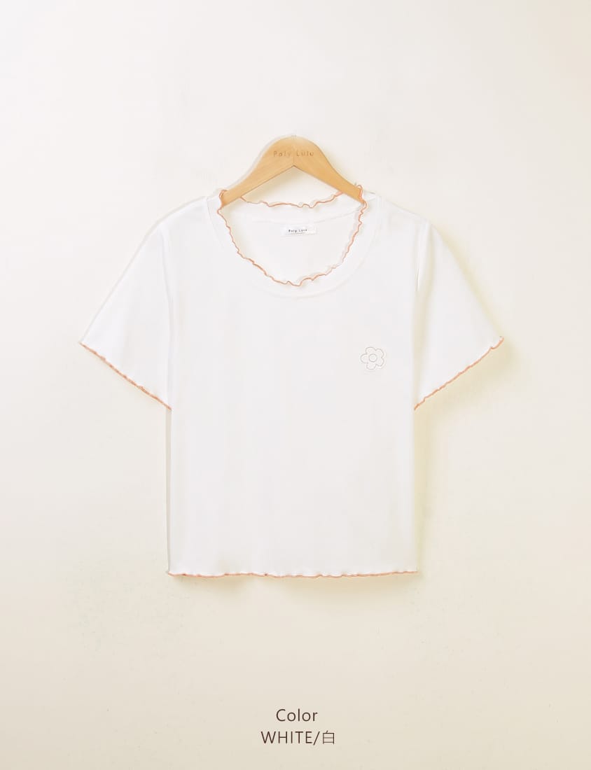 Cute Floral Applique Wavy Edge Plus Size Tee
