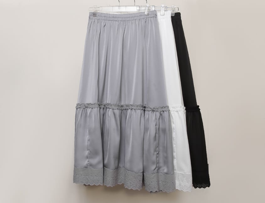 Korean Style Flowy Lace Trim Tiered Plus Size Maxi Skirt