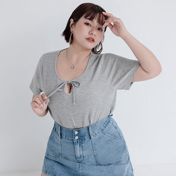 MUA! Space Cotton U-Neck Tie-Front Plus Size Top