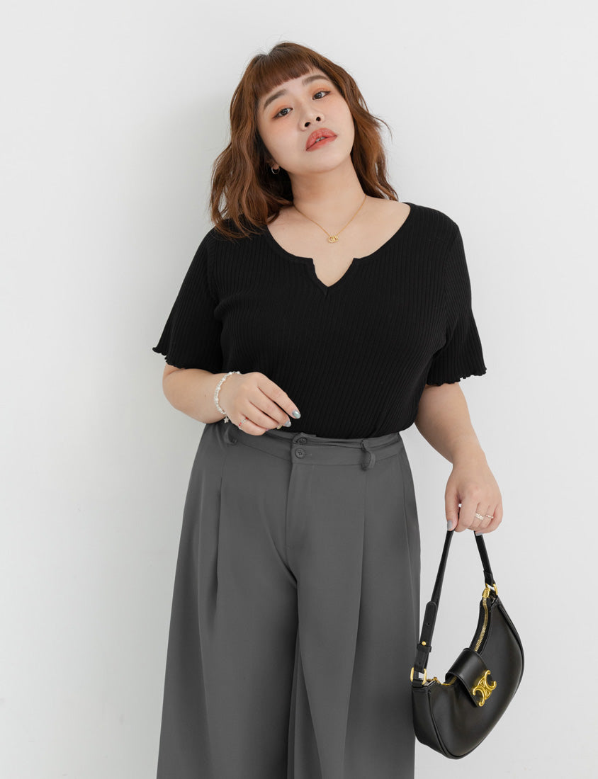 MISS. Essential Wavy Edge Plus Size Knit Top