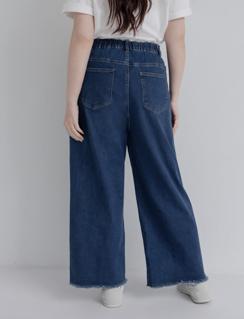 Cooling Tech with Raw Hem Plus Size Straight Leg Denim