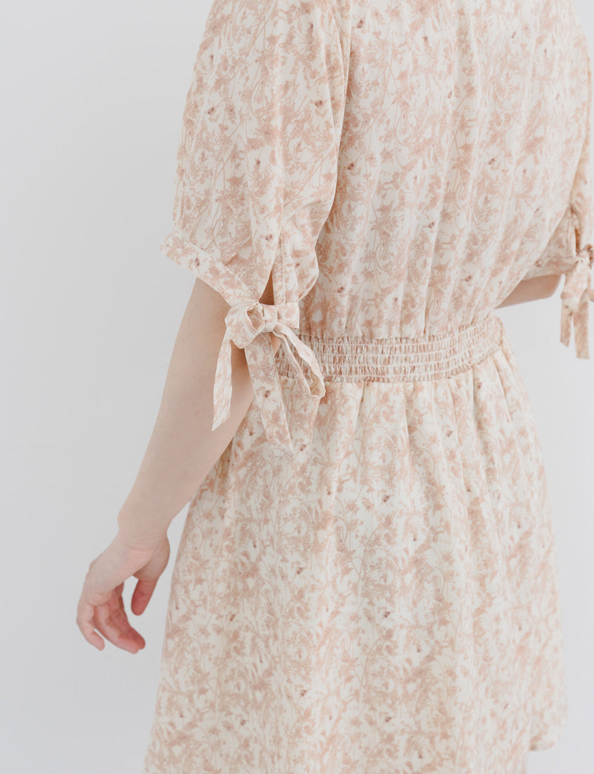 Heart Button Cuff Tie Plus Size Floral Mini Dress