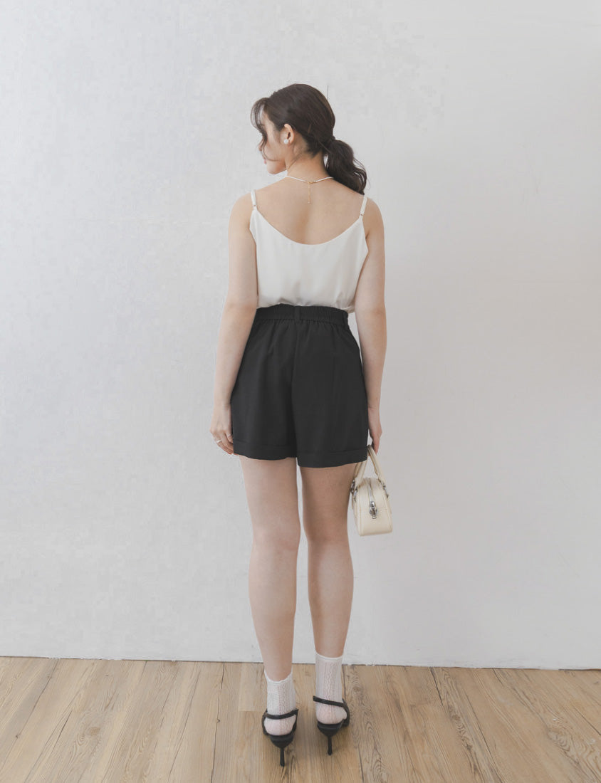MISS. Wrinkle-Resistant Skin-Friendly Linen Cuffed Plus Size Shorts