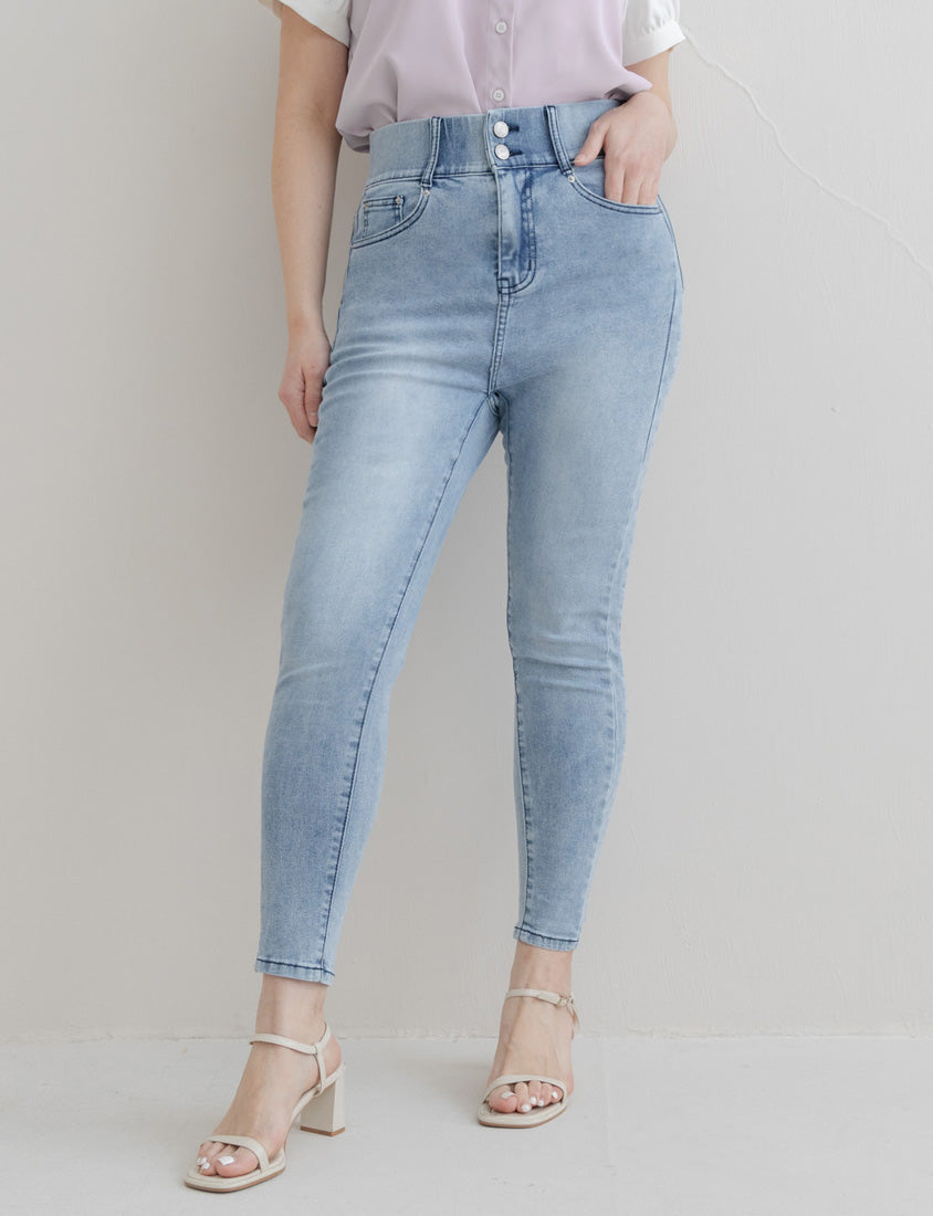 Tummy Flattering Plus Size Slimming Jeans