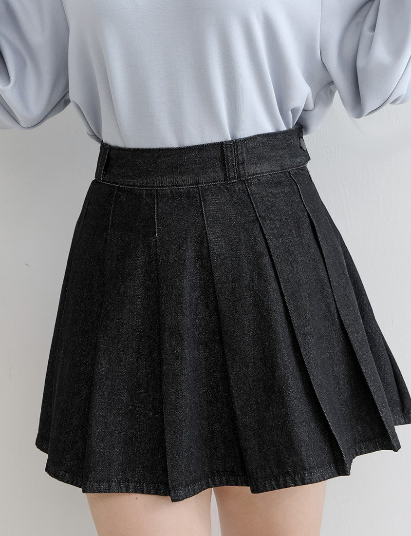 Playful Pleated Denim Mini Skirt (with Button)