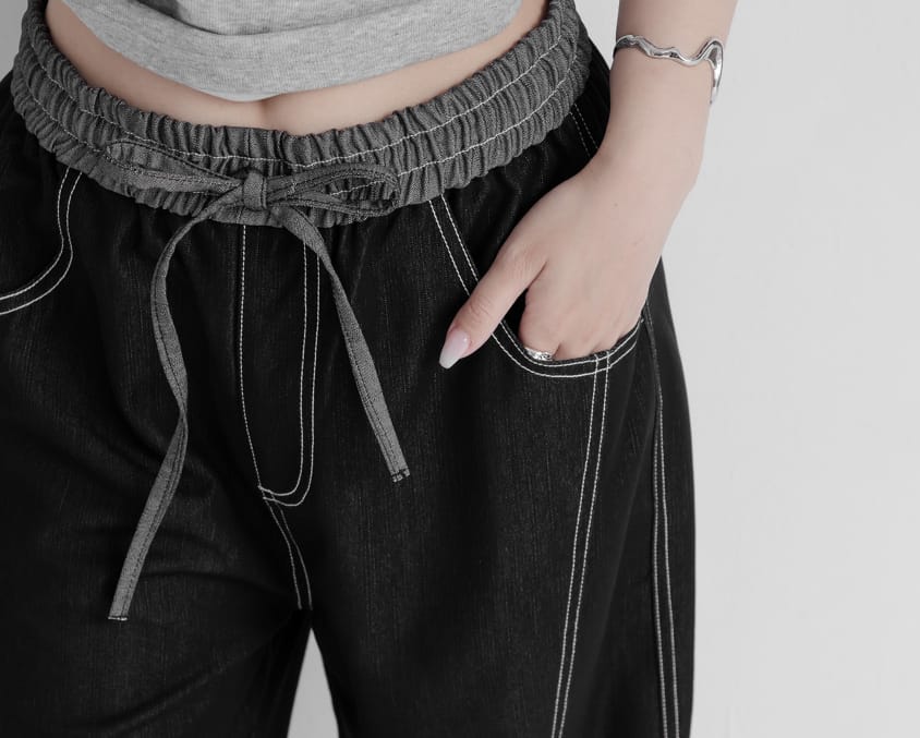 MUA! Color-Block Stitch Elastic Waist Plus Size Tapered Jeans