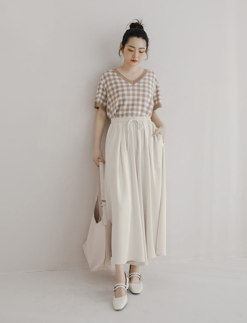 Plaid V-Neck Knit Plus Size Short Sleeve Top