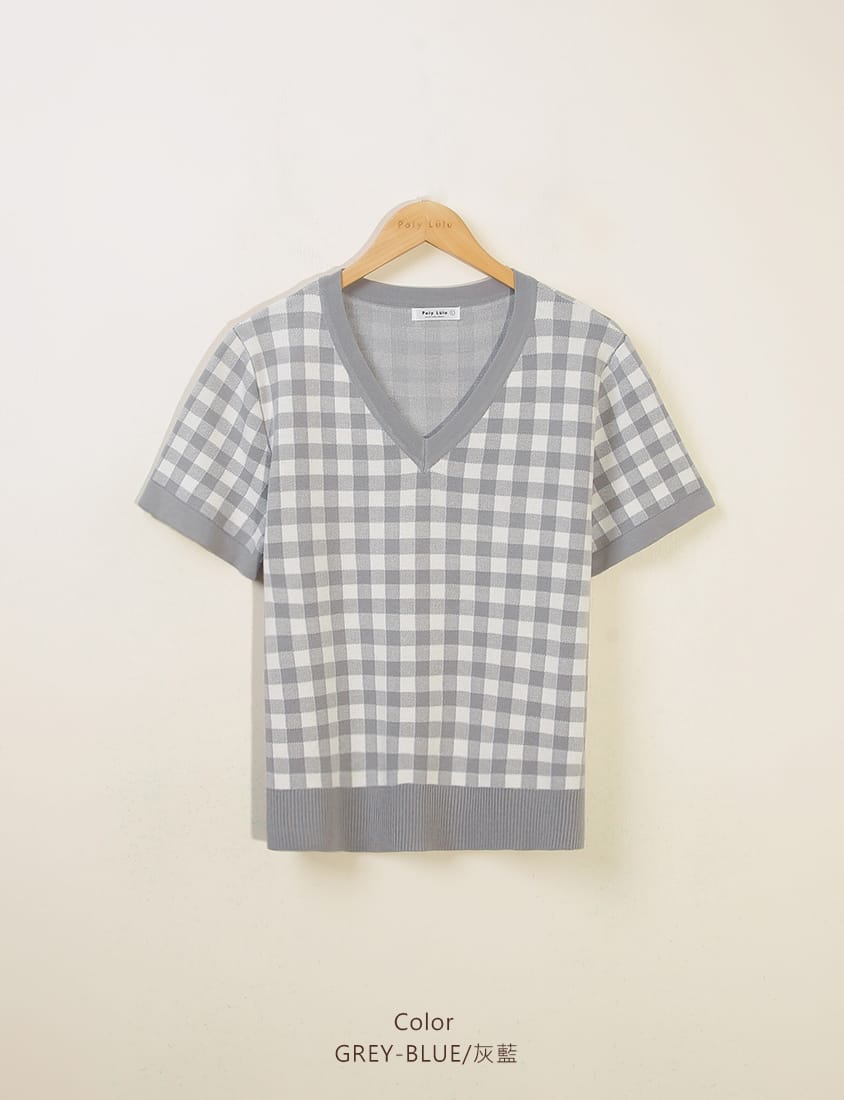 Plaid V-Neck Knit Plus Size Short Sleeve Top