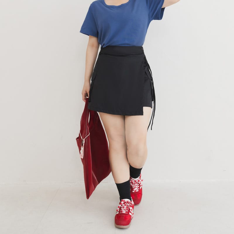 Sweet & Edgy Cargo Side-Tie Pocket Plus Size Mini Skirt  (With Inner Pants)