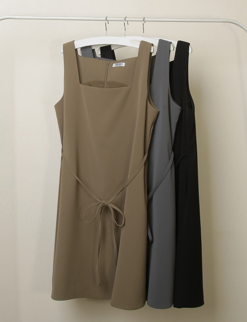 MISS. Structured Lightweight Square Neck Tailored Plus Size Mini Dress