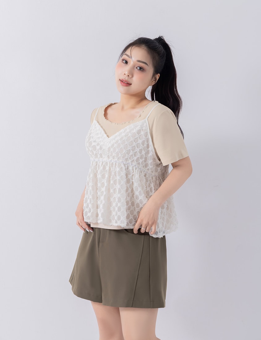 Tailored Seam Slim Fit Plus Size Shorts