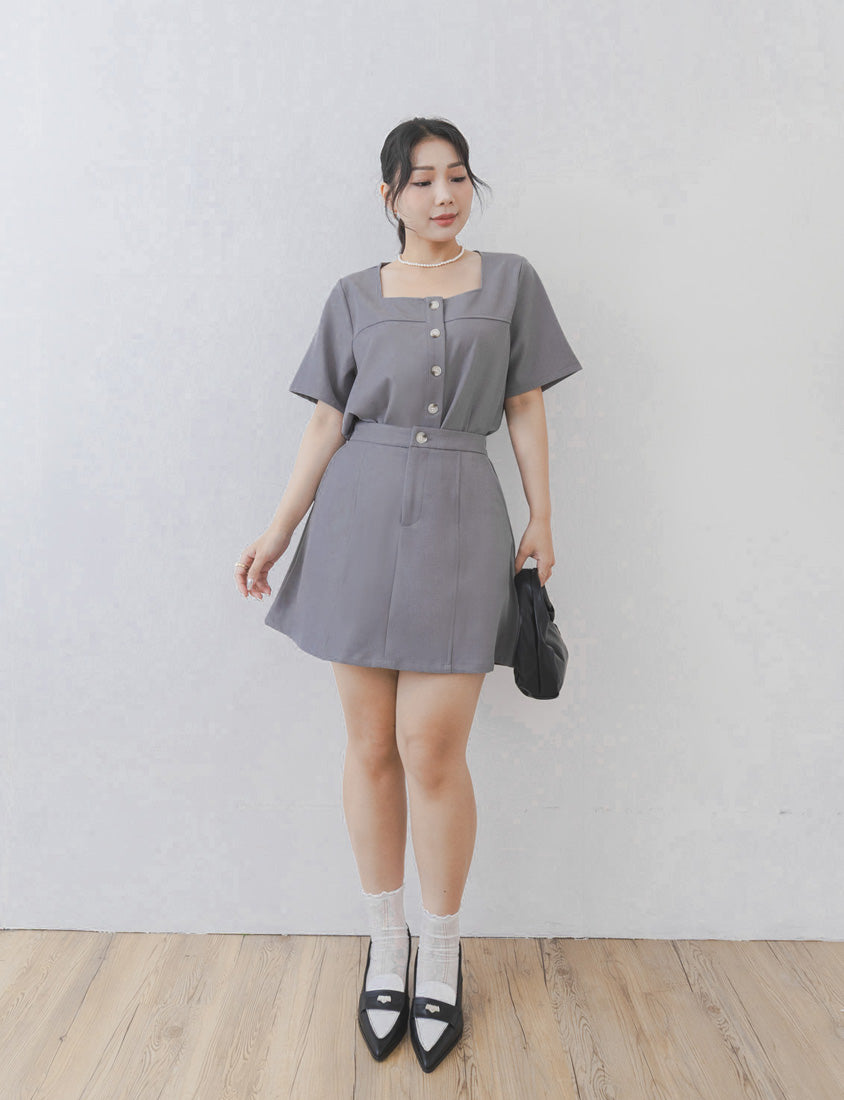 MISS. Korean Contrast Stitch Twill Back-Elastic Plus Size Mini Skirt