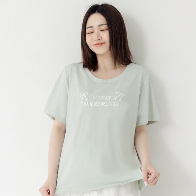 Sweet Bow Embroidery Plus Size Tee