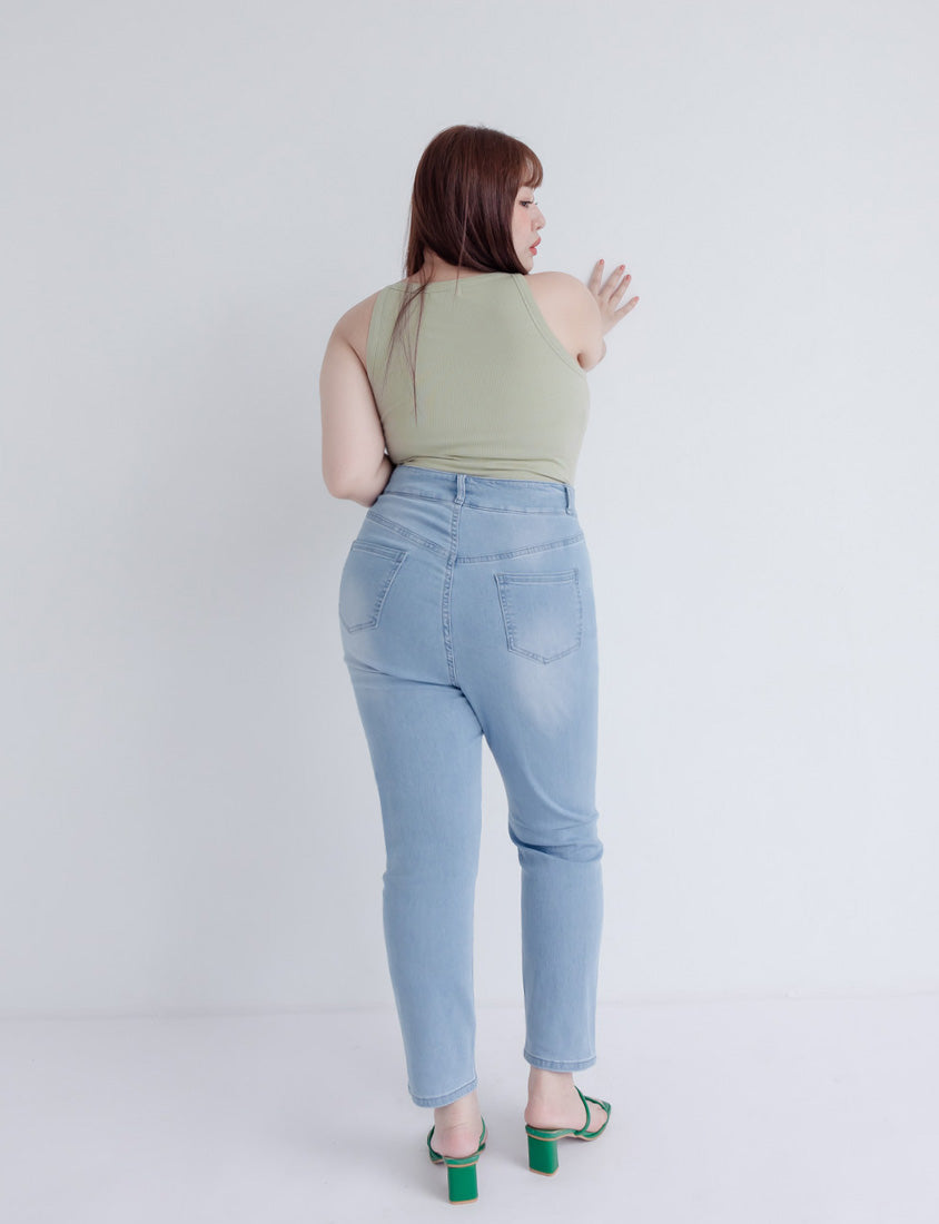 Cooling Tech Slim Fit Plus Size Jeans