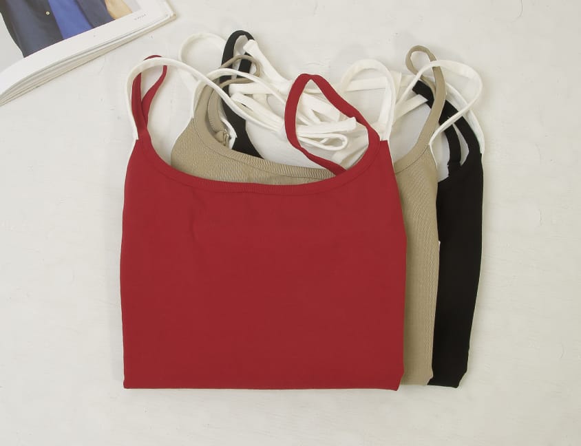 MUA! Chic Contrast Plus-Size Halter Neck Tank