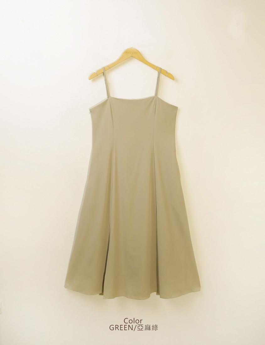 Wrinkle-Resistant Front Slit Adjustable Strap Plus Size Maxi Dress