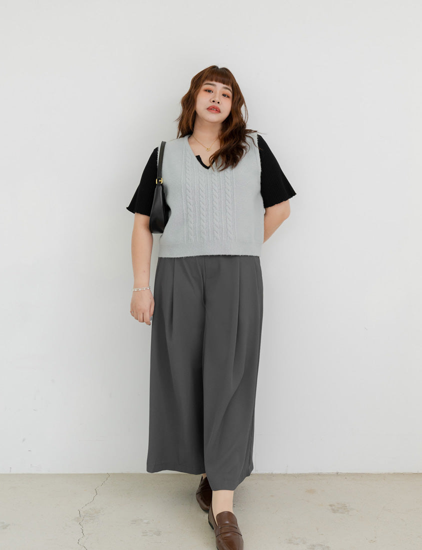 MISS. Essential Wavy Edge Plus Size Knit Top
