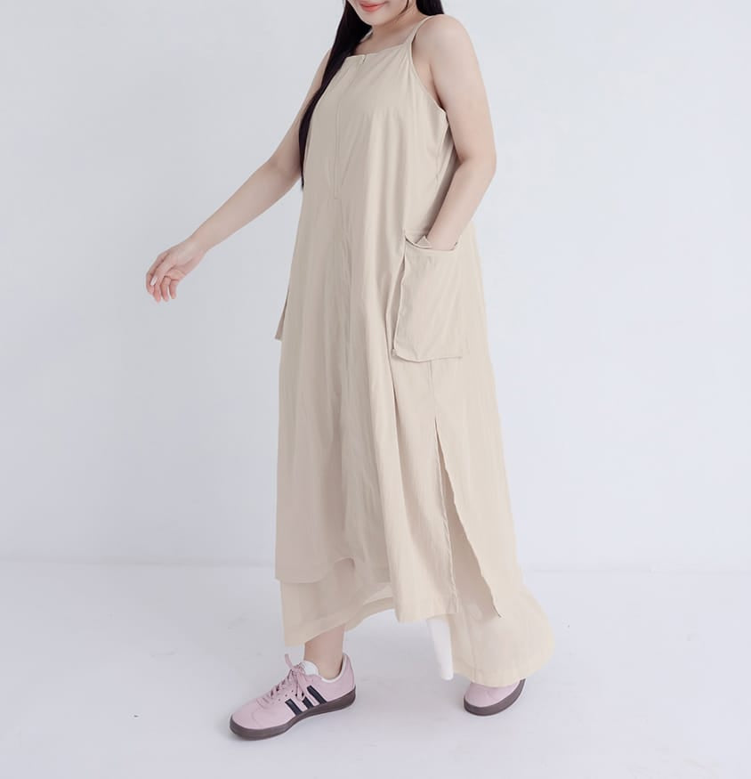 Multi-Layered Cargo Adjustable Strap Plus Size Maxi Dress