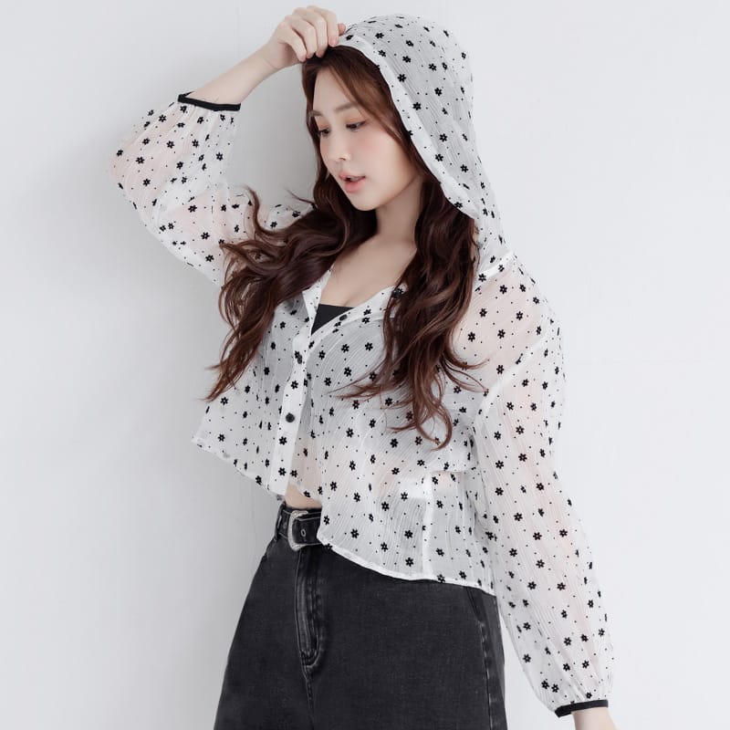 Cute Crinkled Floral Button Plus Size Hooded Jacket