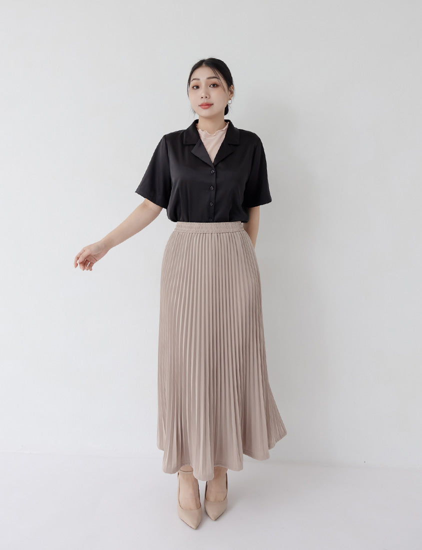 MISS. Glossy Satin Cuban Collar Plus Size Shirt With Floral Buttons