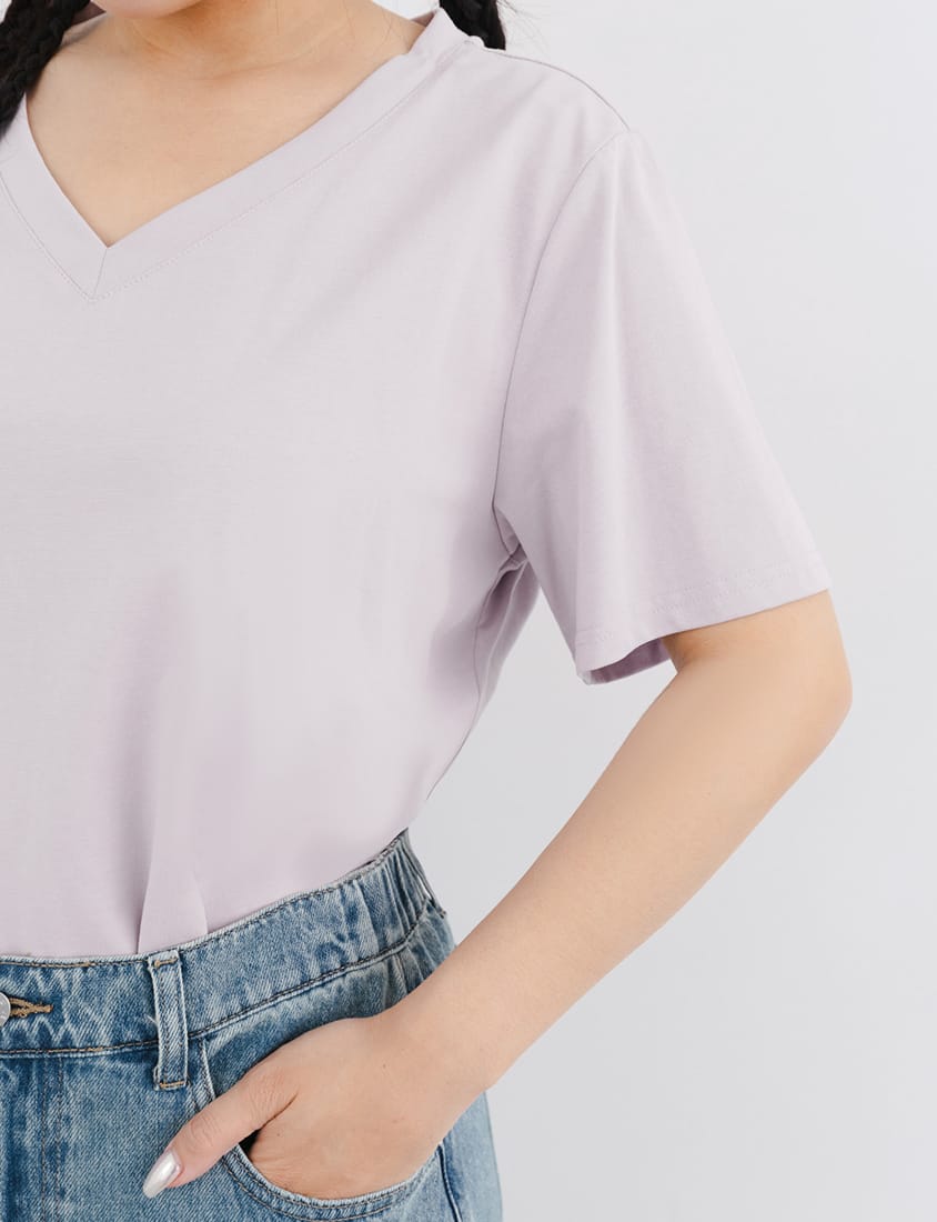 Cooling V-Neck Side Slit Plus Size Graphic Tee
