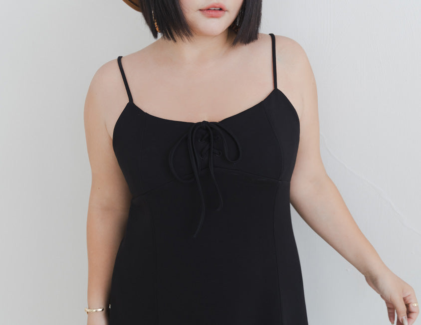 MUA! Space Cotton Adjustable Front Tie Side Slit Plus-Size Dress