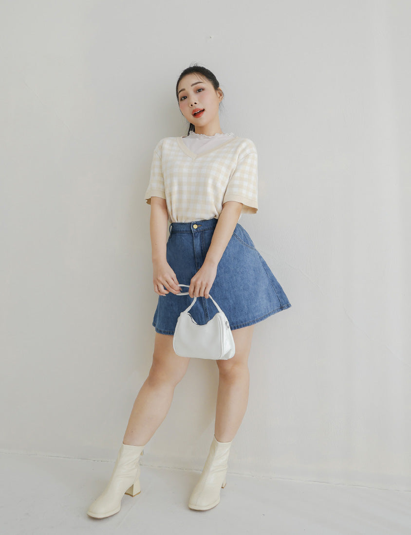 Plaid V-Neck Knit Plus Size Short Sleeve Top