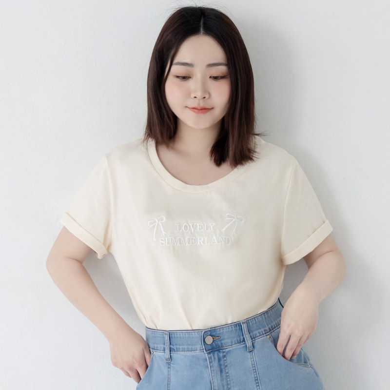Sweet Bow Embroidery Plus Size Tee
