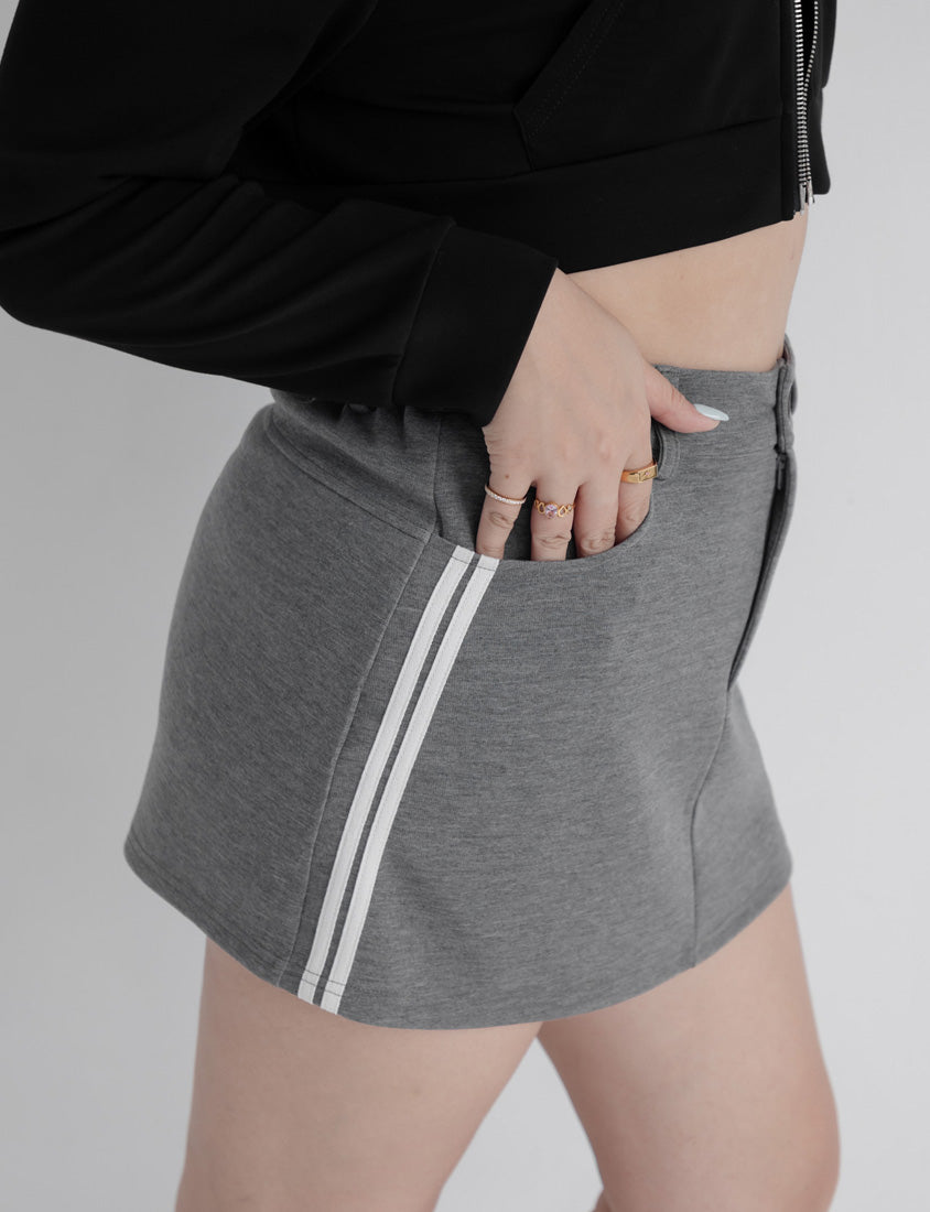 MUA! Space Cotton Back Elastic Plus Size Mini Skirt (With Pants)