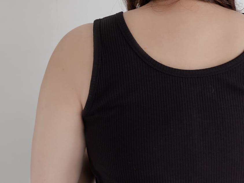 Basic U-Neck Ribbed Button Plus Size Tank Top