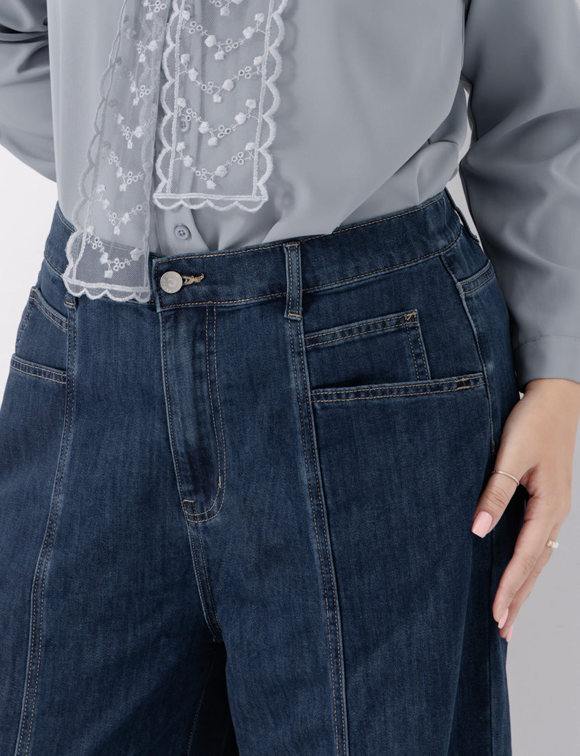 Standard Stitch Detail Plus Size Wide-Leg Jeans
